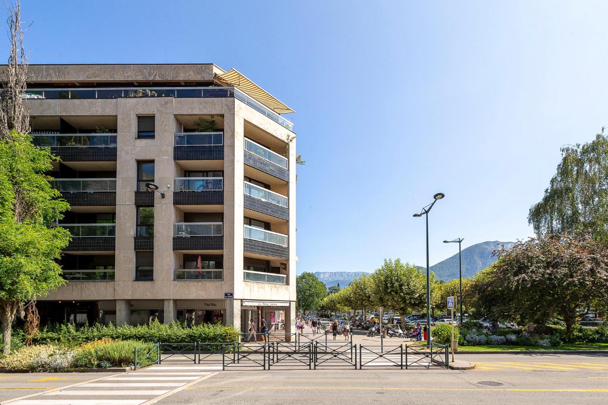 Appartement Moderne Au Coeur D'Annecy - A Deux Pas Du Lac Et De La Vieille Ville Extérieur photo